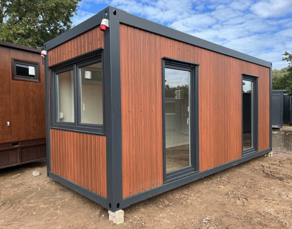 Contenedor Oficina Premium 6,00 × 2,44 m