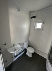 Contenedor Vivienda 6,00 × 2,44 m – Con Cocina, Baño y Ducha