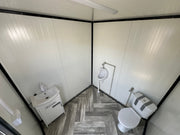 Contenedor Sanitario 2,00 × 2,00 m – Con WC y Urinario
