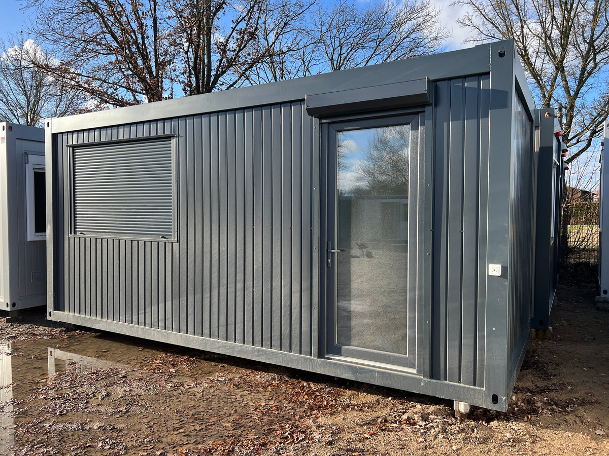 Contenedor Oficina 6,00 × 2,44 m – Puerta de Cristal con Persiana Eléctrica