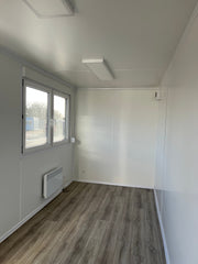 Contenedor Oficina 6,00 × 2,44 m – Puerta de Cristal con Persiana Eléctrica