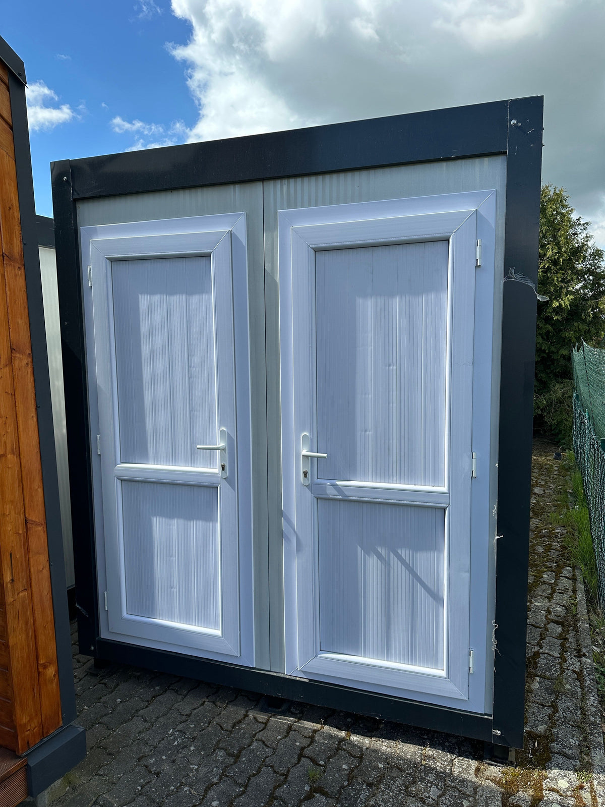 Contenedor Sanitario Doble WC 2,20 × 1,30 m