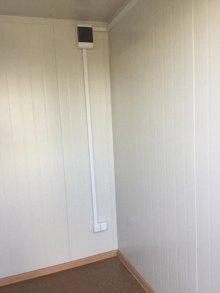 Nuevo Contenedor Oficina 4×2,4 m – Caseta de Seguridad / Control de Acceso 9,6 m²