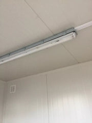 Nuevo Contenedor Oficina 4×2,4 m – Caseta de Seguridad / Control de Acceso 9,6 m²